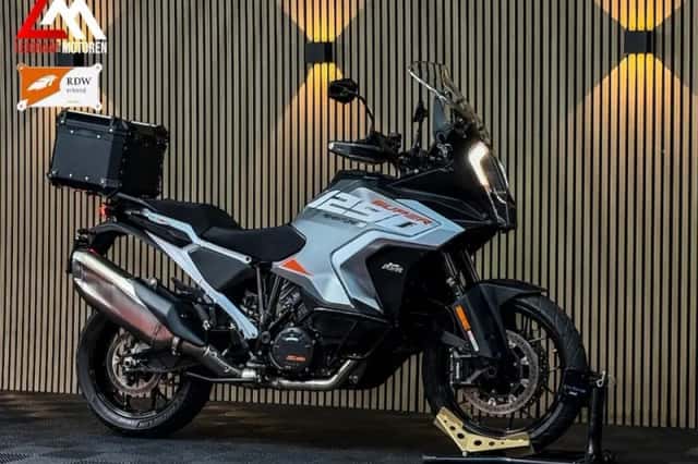 KTM 1290 Super Adventure S (2023) thumbnail 1