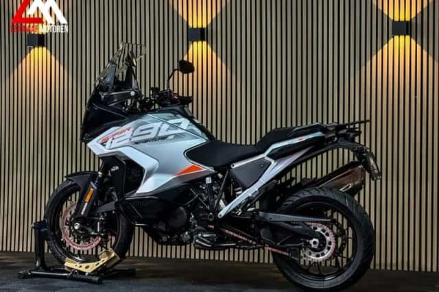 KTM 1290 Super Adventure S (2023) thumbnail 4