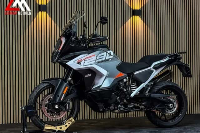 KTM 1290 Super Adventure S (2023) thumbnail 6