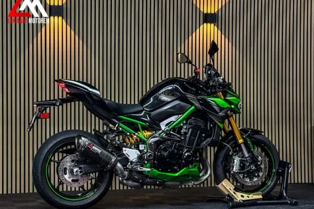 Kawasaki Z900 SE Performance (2024) thumbnail 3