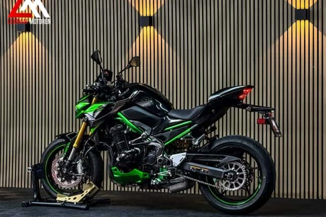 Kawasaki Z900 SE Performance (2024) thumbnail 4