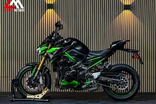 Kawasaki Z900 SE Performance (2024) thumbnail 5