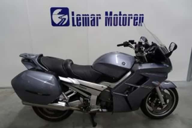 Yamaha FJR1300 (2003) thumbnail 1