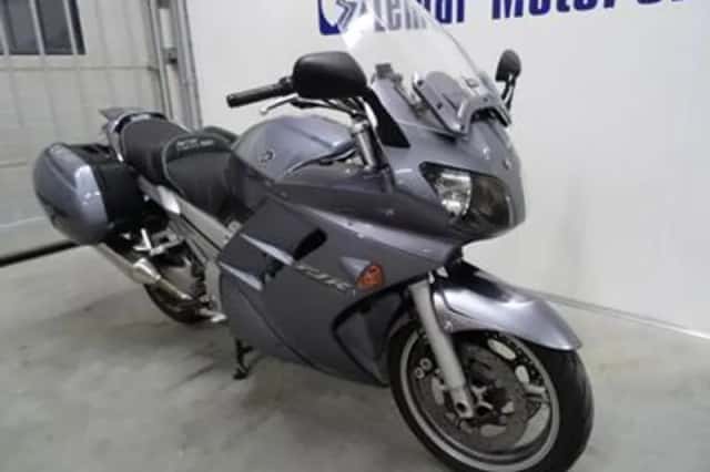 Yamaha FJR1300 (2003) thumbnail 2