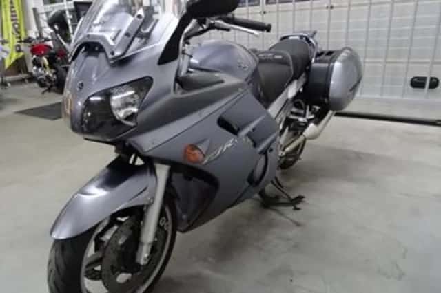 Yamaha FJR1300 (2003) thumbnail 3