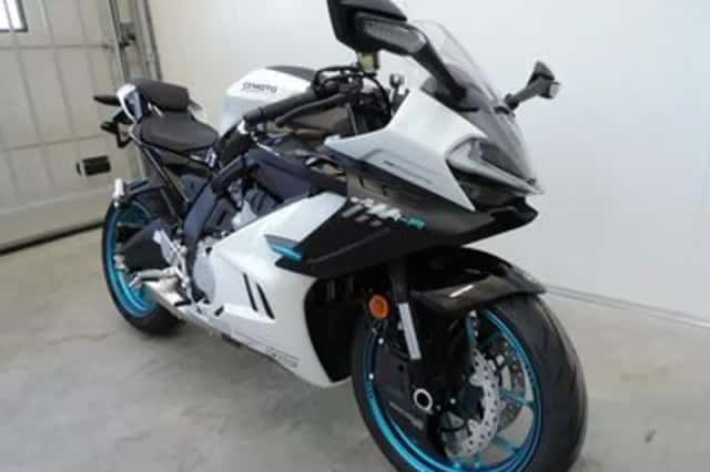 CFMoto 675SR-R (2026) thumbnail 2