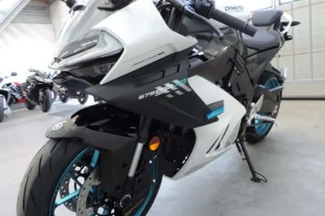 CFMoto 675SR-R (2026) thumbnail 3