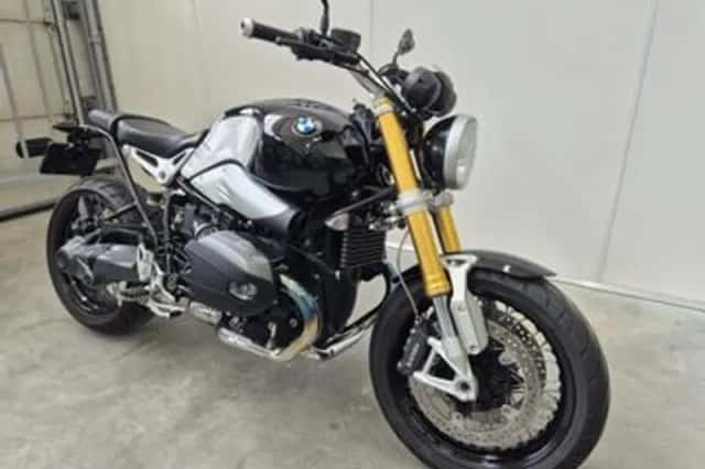 BMW R NINE T (2015) thumbnail 2