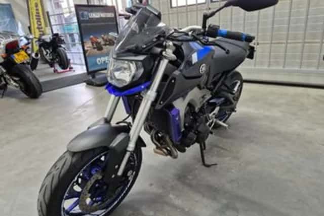 Yamaha MT-09 (2013) thumbnail 3
