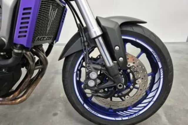 Yamaha MT-09 (2013) thumbnail 5