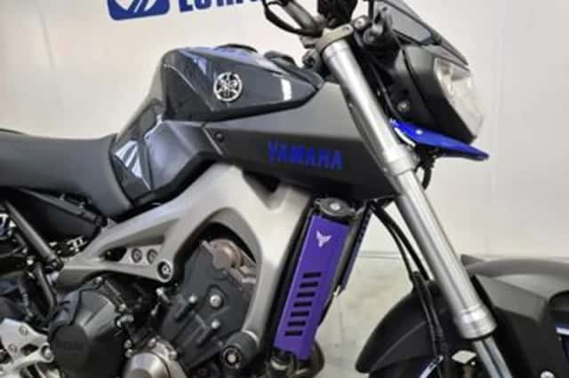 Yamaha MT-09 (2013) thumbnail 6