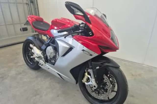 MV Agusta F3 675 (2012) thumbnail 2