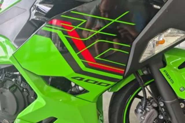 Kawasaki Ninja 400 (2023) thumbnail 2