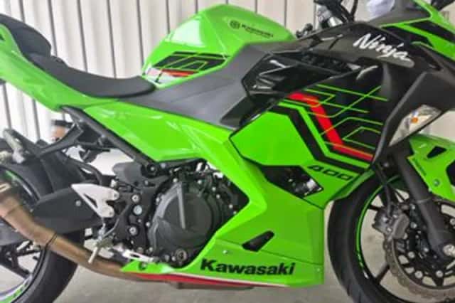 Kawasaki Ninja 400 (2023) thumbnail 6