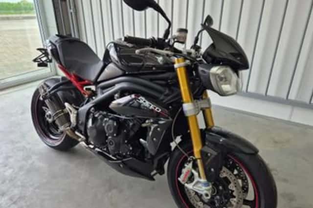 Triumph Speed TRIPLE R (2013) thumbnail 4