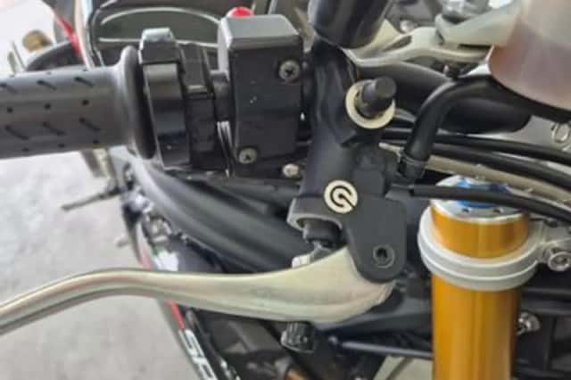 Triumph Speed TRIPLE R (2013) thumbnail 5