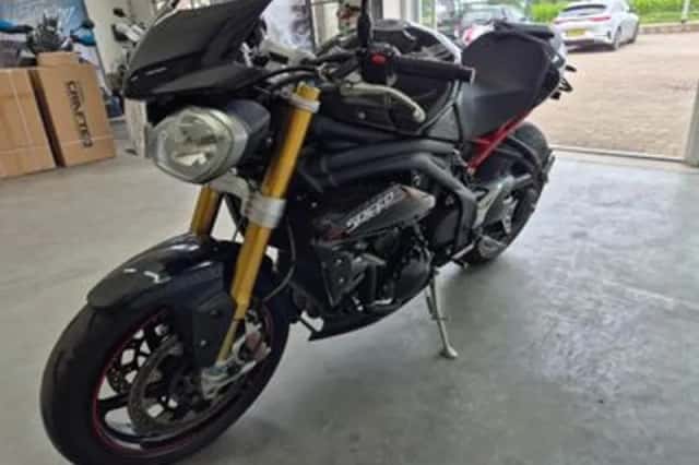 Triumph Speed TRIPLE R (2013) thumbnail 6