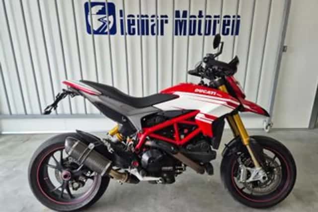Ducati Hypermotard 939 SP (2017) thumbnail 1
