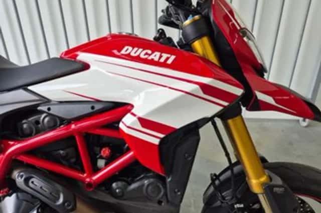 Ducati Hypermotard 939 SP (2017) thumbnail 2
