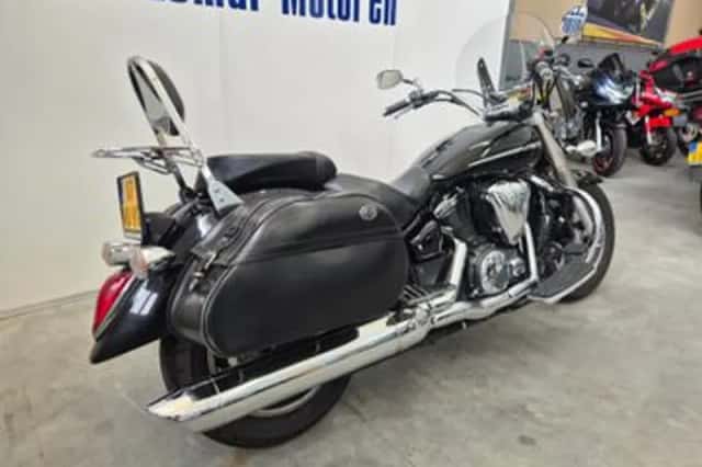 Yamaha XVS 1300 A Midnight Star (2014) thumbnail 6