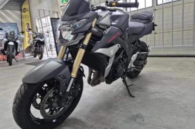 Suzuki GSR750 (2013) thumbnail 3