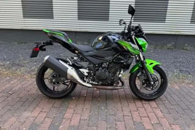 Kawasaki Z400 (2019) thumbnail 1