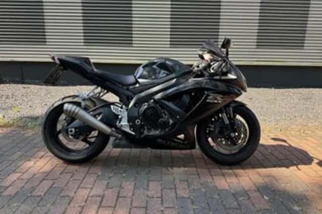 Suzuki GSX-R750 Yoshimura (2009) thumbnail 1