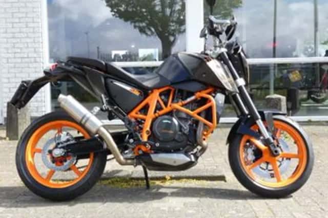 KTM 690 Duke (2012) thumbnail 1