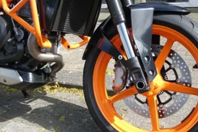 KTM 690 Duke (2012) thumbnail 3