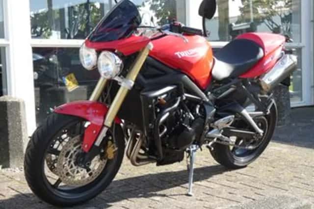 Triumph Street Triple 675 (2010) thumbnail 6