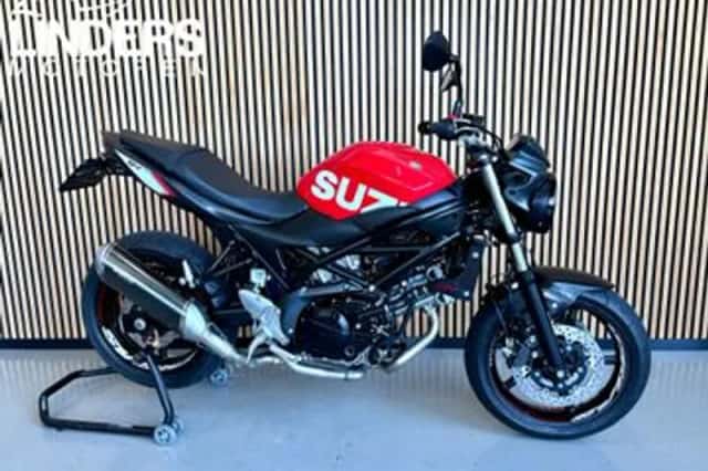 Suzuki SV650 (2016) thumbnail 1