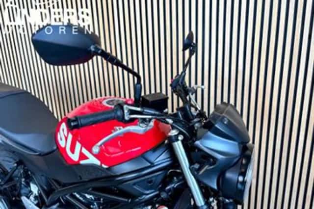Suzuki SV650 (2016) thumbnail 2