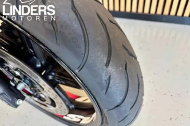 Suzuki SV650 (2016) thumbnail 4