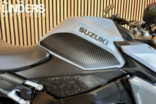 Suzuki GSX-S1000 (2023) thumbnail 6