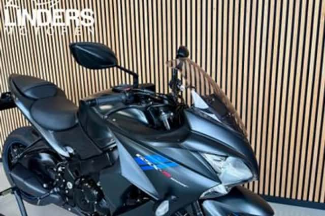 Suzuki GSX-S1000 (2021) thumbnail 2