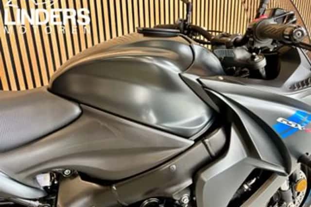 Suzuki GSX-S1000 (2021) thumbnail 6