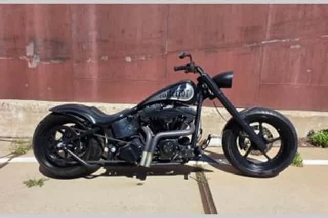Harley-Davidson "BONE COLLECTOR" Softail "bone Collector" Chopper (2006) thumbnail 3