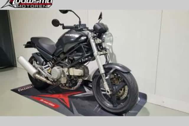 Ducati Monster 600 (2002) thumbnail 2
