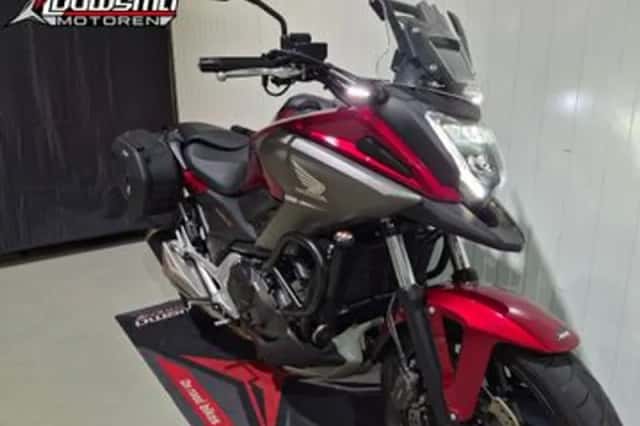 Honda NC750X (2020) thumbnail 2