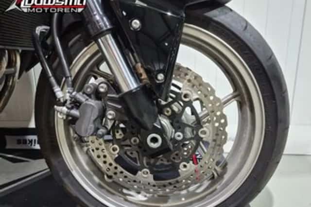 Kawasaki Z750 (2007) thumbnail 6