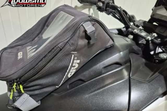 Honda NC750X (2017) thumbnail 2