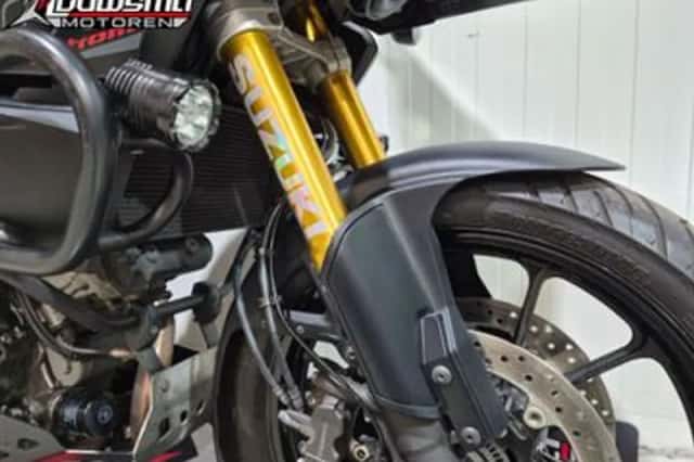 Suzuki V-Strom (2015) thumbnail 5