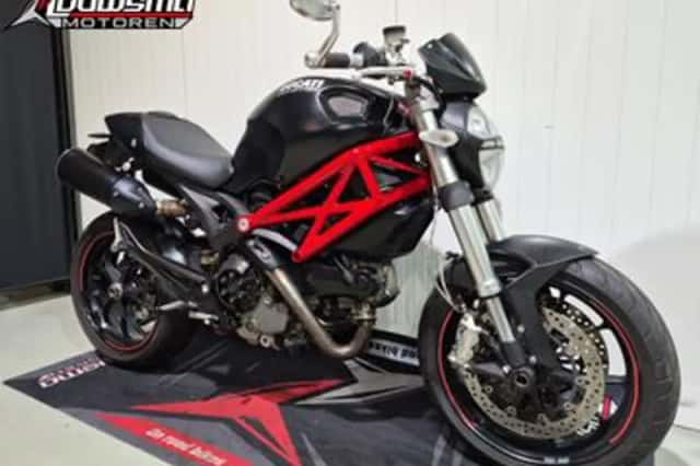 Ducati M 1100 (2010) thumbnail 2