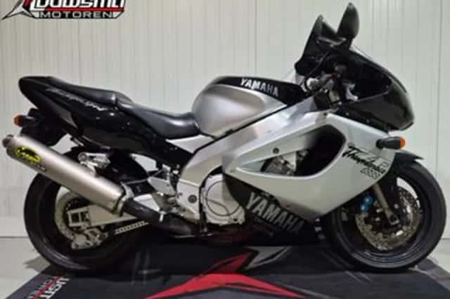 Yamaha YZF 1000R Thunder ACE (2000) thumbnail 1
