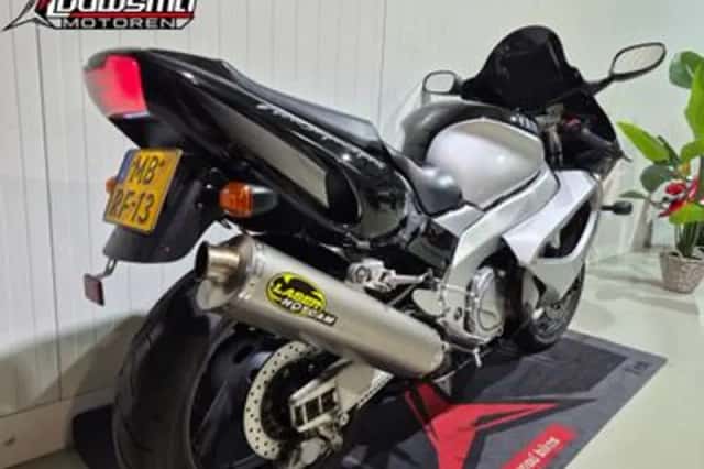 Yamaha YZF 1000R Thunder ACE (2000) thumbnail 2
