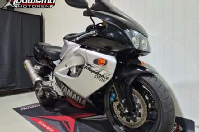 Yamaha YZF 1000R Thunder ACE (2000) thumbnail 3