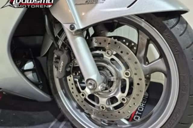 Honda ST 1300 PAN European (2004) thumbnail 6