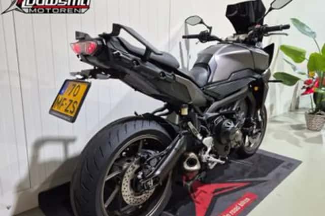 Yamaha Tracer 900 (2015) thumbnail 2