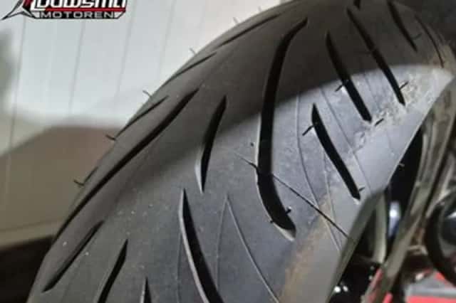 Honda VFR 750 F (1996) thumbnail 6