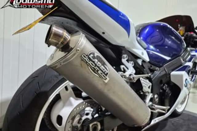 Suzuki GSX-R1000 (2004) thumbnail 4